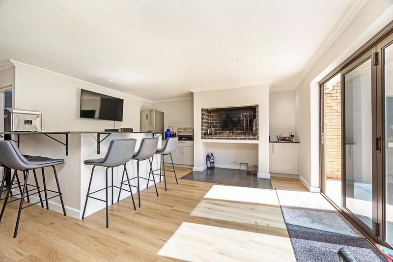 5 Bedroom Property for Sale in Bergsig Western Cape